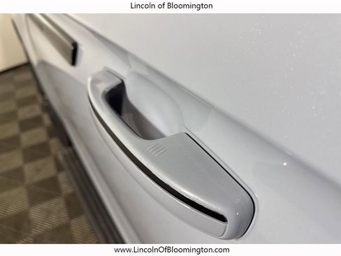 New 2025 Lincoln Navigator L Reserve w/ Jet Appearance Package image 22