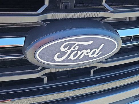 New 2025 Ford F150 XLT w/ Equipment Group 301A Standard image 4