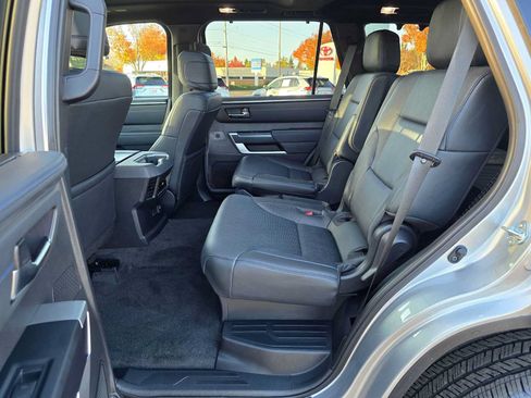 Used 2025 Toyota Sequoia Platinum AWD/4WD image 22