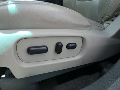 Used 2013 Ford Explorer Limited AWD/4WD image 24