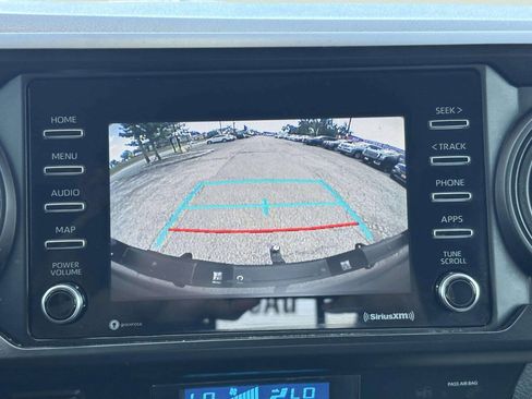 Used 2021 Toyota Tacoma SR AWD/4WD image 32