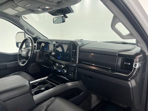 Used 2023 Ford F250 Lariat w/ FX4 Off-Road Package AWD/4WD image 28
