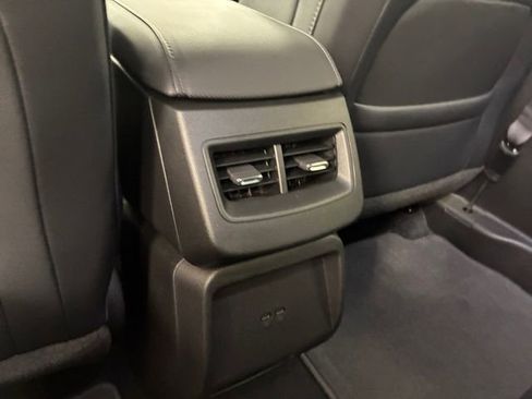 Used 2025 Chevrolet Equinox EV LT w/ Convenience Package image 19