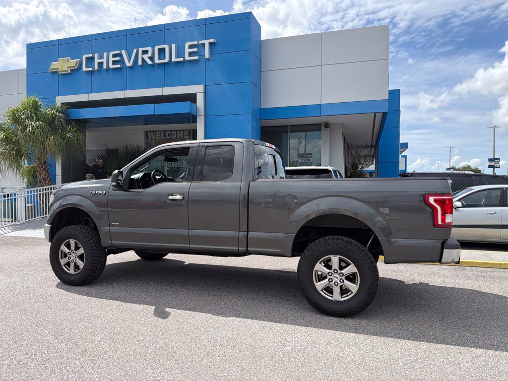 Used 2017 Ford F150 XLT w/ Equipment Group 302A Luxury RWD image 5
