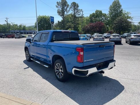 Used 2022 Chevrolet Silverado 1500 LT w/ Z71 Off-Road Package AWD/4WD image 6