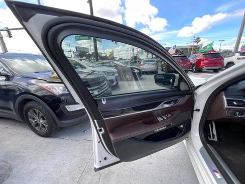 Used 2017 BMW 740i RWD image 12