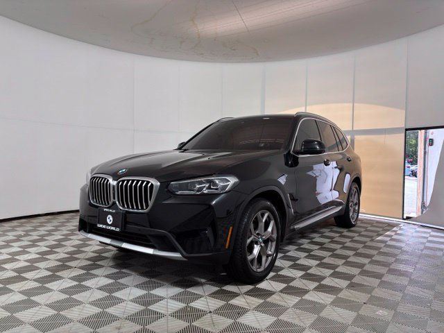 Used 2023 BMW X3 xDrive30i w/ Premium Package w/ZPA AWD/4WD image 3