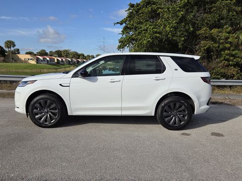 Used 2025 Land Rover Discovery Sport S image 7
