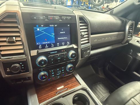 Used 2017 Ford F250 Platinum w/ Platinum Ultimate Package image 36