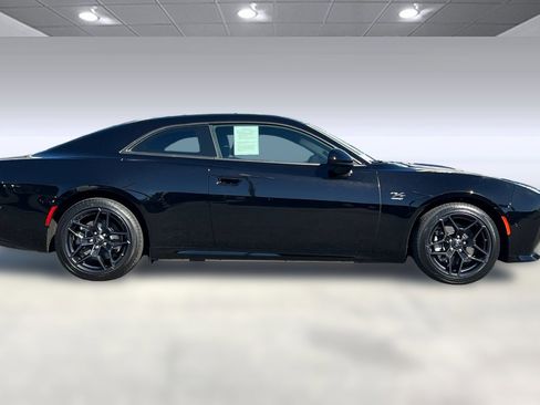 Used 2024 Dodge Charger R/T w/ Plus Group image 7