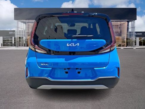 Used 2025 Kia Soul EX FWD image 5