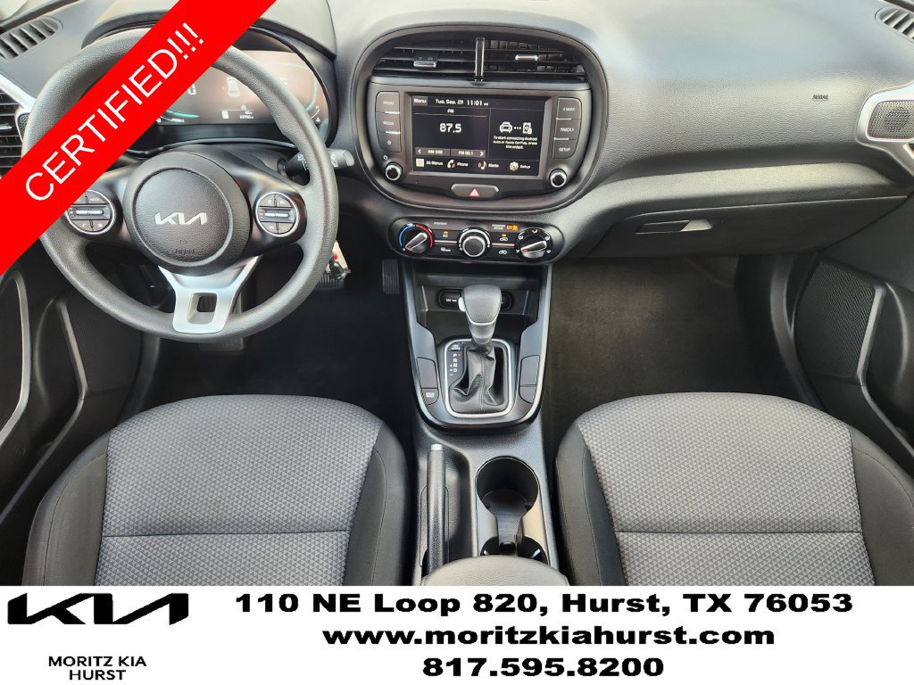 Certified 2025 Kia Soul LX w/ LX Technology Package FWD image 5