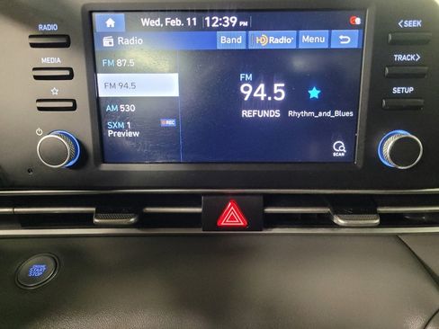 Used 2022 Hyundai Elantra SEL image 25