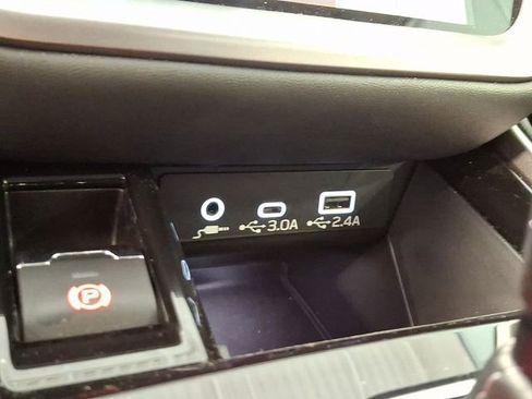 Certified 2025 Subaru Outback Premium AWD/4WD image 24