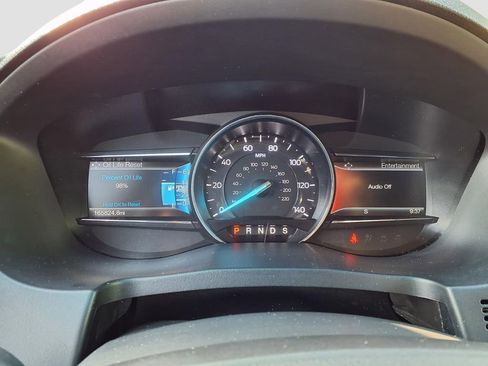 Used 2017 Ford Explorer XLT w/ Equipment Group 202A FWD image 26