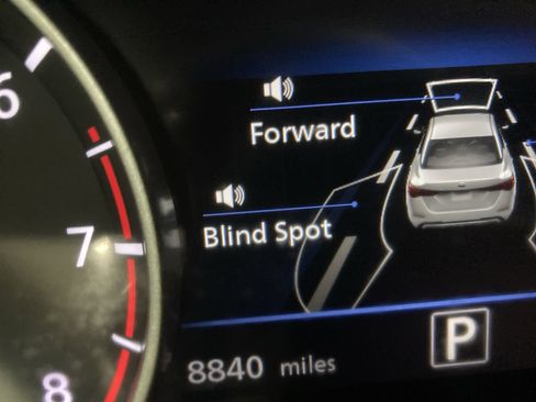 Used 2025 Nissan Sentra SV image 10