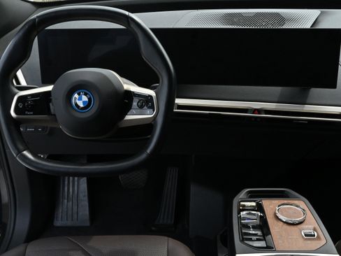 Used 2023 BMW iX xDrive50 w/ Premium Package AWD/4WD image 26