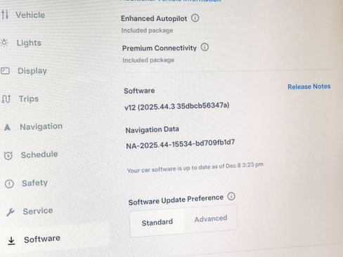Used 2018 Tesla Model X 75D image 30