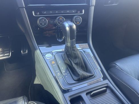 Used 2016 Volkswagen Golf 4-Door image 27