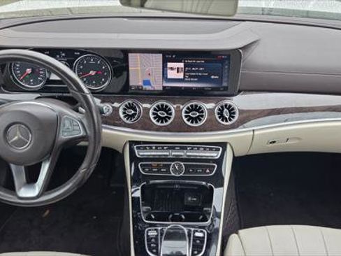 Used 2018 Mercedes-Benz E 400 E 400 image 19