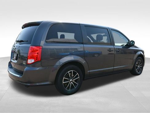 Used 2018 Dodge Grand Caravan GT w/ Safety Sphere Group FWD image 8