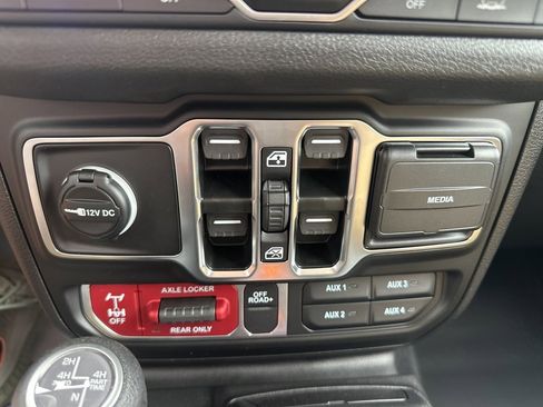 New 2025 Jeep Wrangler Willys 4xe image 65