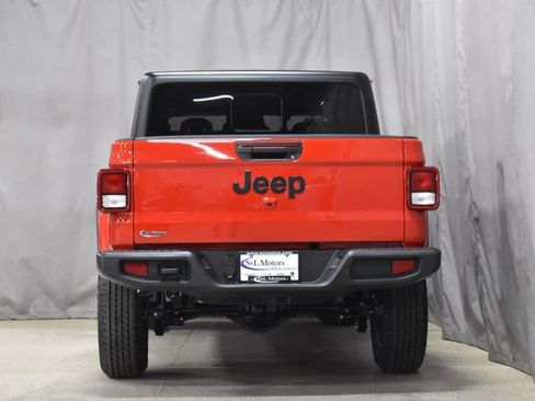 New 2026 Jeep Gladiator Sport image 8