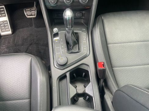 Used 2019 Volkswagen Tiguan SEL R-Line image 22