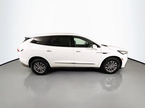 Used 2023 Buick Enclave Essence FWD image 8