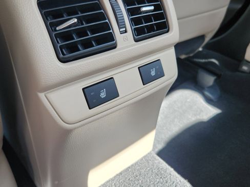 Used 2016 Subaru Legacy 2.5i Limited image 17