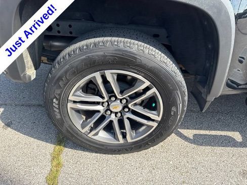 Used 2019 Chevrolet Colorado W/T w/ Custom Special Edition AWD/4WD image 19