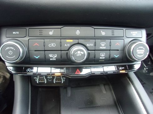 Used 2022 Dodge Durango GT image 18