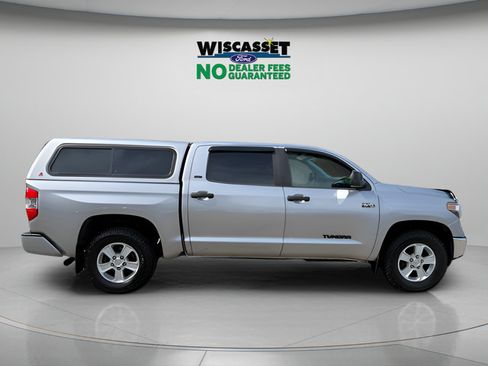 Used 2020 Toyota Tundra SR5 w/ SR5 Convenience Package AWD/4WD image 6