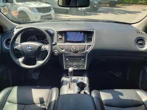 Used 2020 Nissan Pathfinder SL FWD image 15