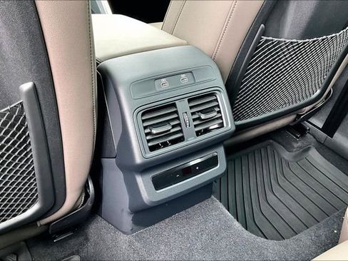 Used 2025 Audi Q5 Premium w/ Premium Plus AWD/4WD image 10