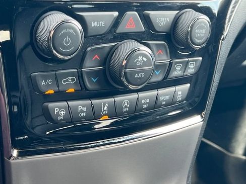 Used 2020 Jeep Grand Cherokee High Altitude AWD/4WD image 27