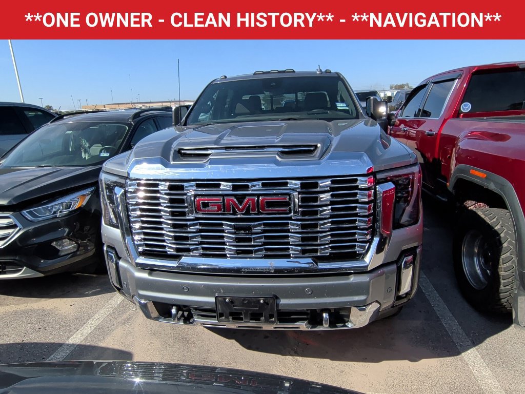 Used 2025 GMC Sierra 2500 Denali w/ Denali Reserve Package AWD/4WD image 2