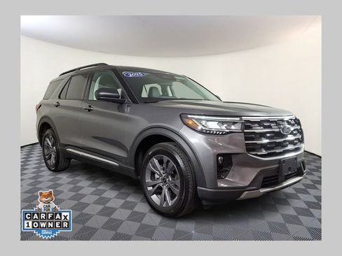 Used 2025 Ford Explorer Active w/ Active Comfort Package AWD/4WD image 1