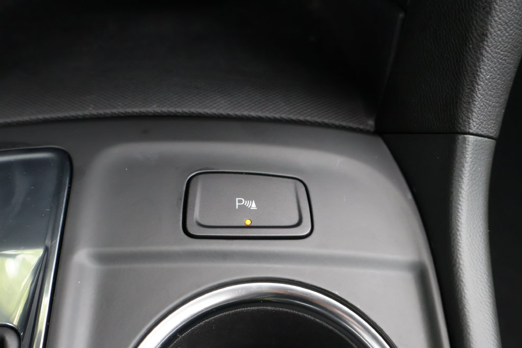 Certified 2023 Chevrolet Equinox LT FWD image 24