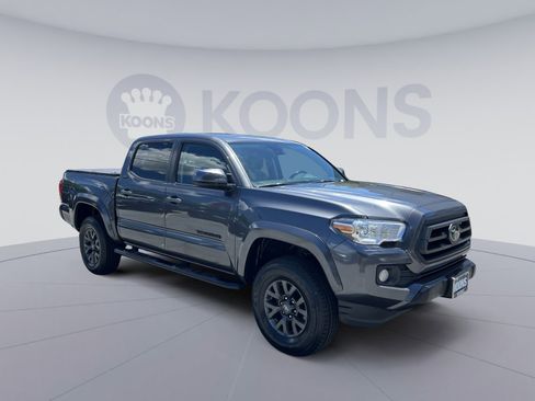 Used 2023 Toyota Tacoma SR5 AWD/4WD image 10