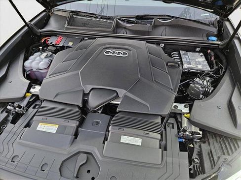 New 2025 Audi Q8 Premium w/ Black Optic Package image 15