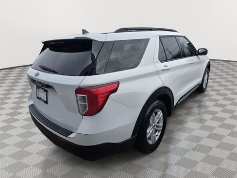 Used 2023 Ford Explorer XLT w/ Equipment Group 202A image 5
