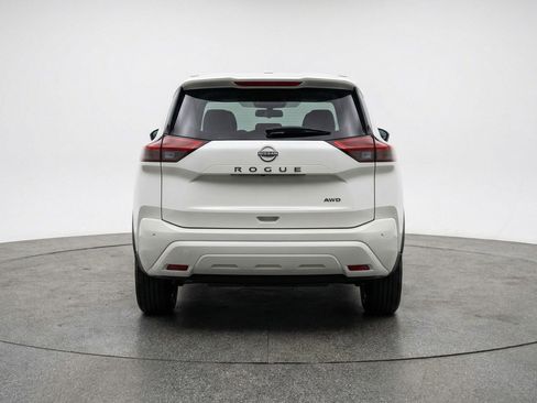 Used 2025 Nissan Rogue SV image 6