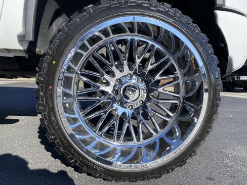 Used 2024 Chevrolet Silverado 2500 High Country w/ High Country Premium Package image 48