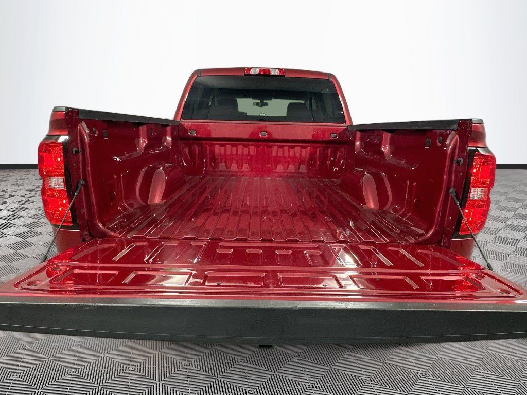 Used 2018 Chevrolet Silverado 1500 LT w/ All Star Edition AWD/4WD image 26