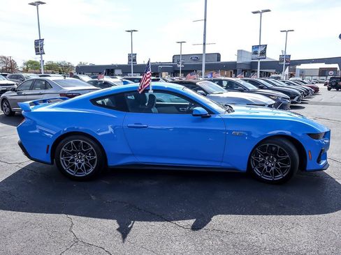 Used 2025 Ford Mustang GT Premium w/ GT Performance Package RWD image 9