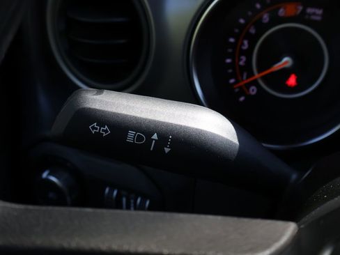 Used 2022 Jeep Wrangler Sport image 24