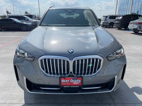 New 2026 BMW X5 xDrive40i w/ Premium Package AWD/4WD image 2