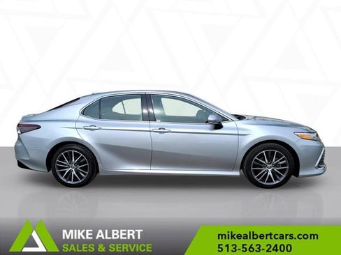 Used 2023 Toyota Camry XLE image 8