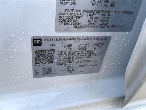 Used 2025 Chevrolet Silverado 1500 LT AWD/4WD image 34